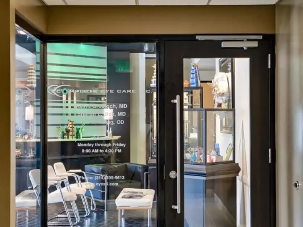Complete Eye Care office in St. Louis