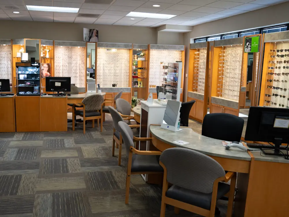 Denver Eye Surgeons office in Lakewood