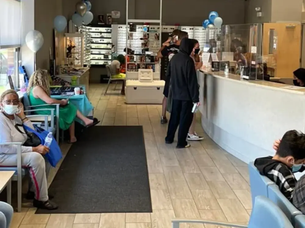 Family Eye Physicians office in Oak Lawn