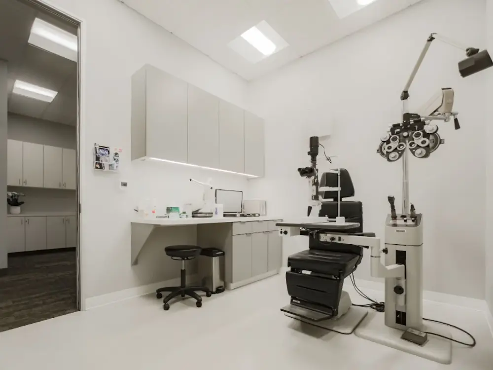 IQ Laser Vision & ScottHyver Visioncare office in Daly City