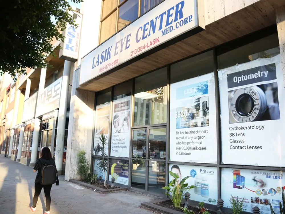 Lasik Eye Center office in Los Angeles