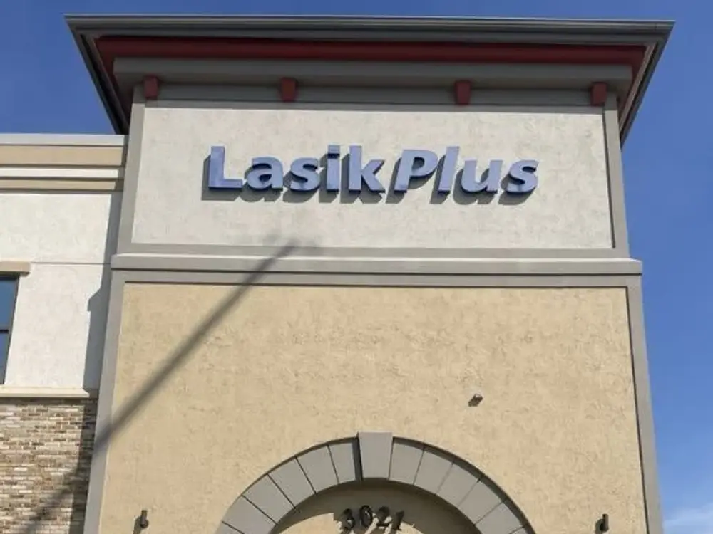LasikPlus office in Oak Brook