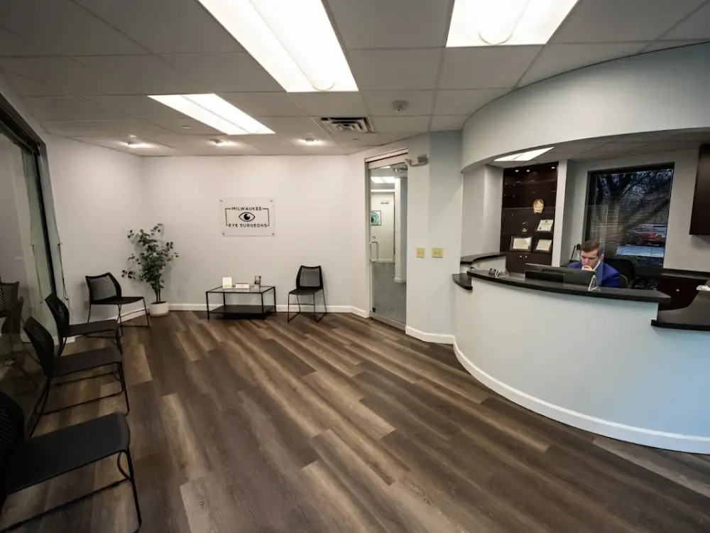 Milwaukee Eye Surgeons office in Brookfield