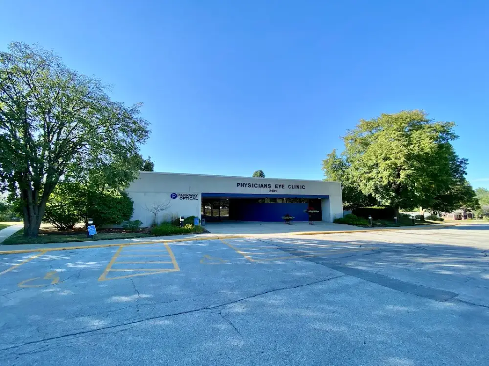 Physicians Eye Clinic office in West Des Moines