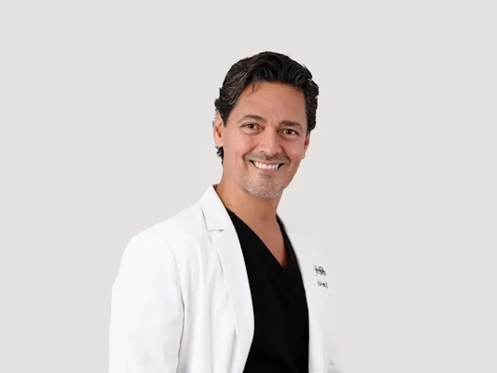 St. Lucia Eye Center: Carlos F. Montoya, M.D. office in Huntington Park